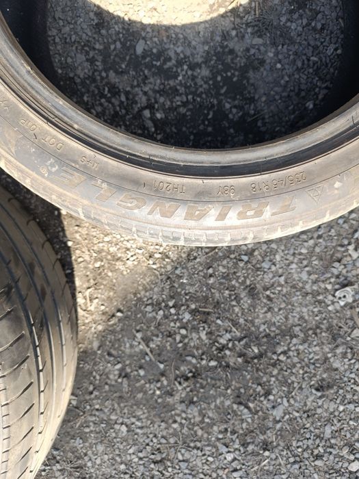 Продам 2 шины трианжил