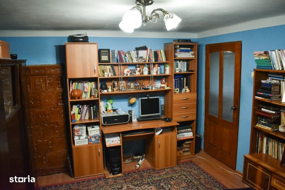 PROPRIETAR -  Casa cu teren de vanzare