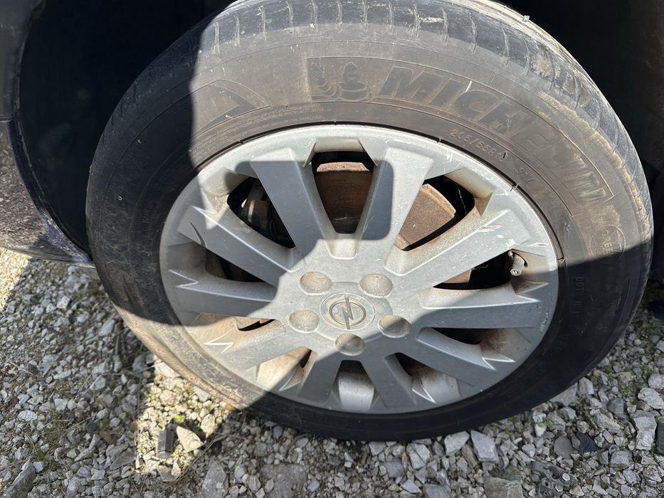 Opel Zafira 2.2 dti НА ЧАСТИ