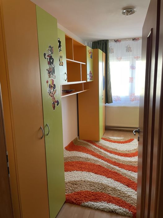 Inchiriez apartament 3 camere,mobilat si utilat,recent renovat!