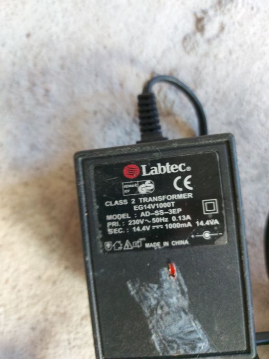 Bormasina cu acumulator și geanta makita