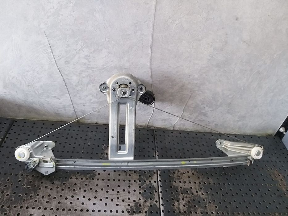 Macara manuala dreapta spate opel zafira b a05 13132228