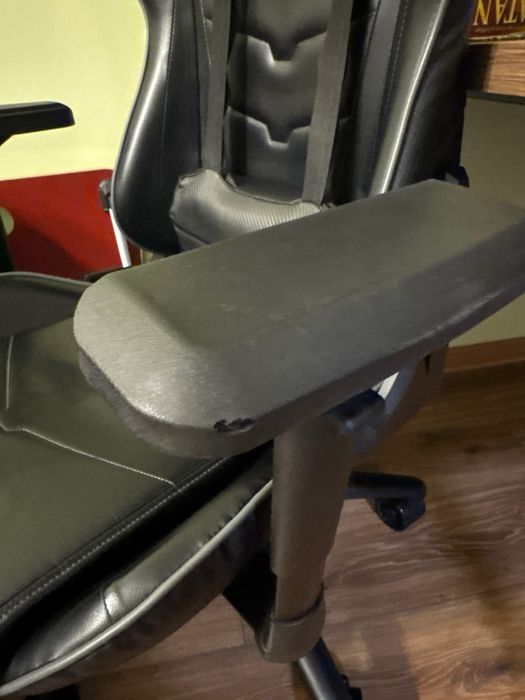 Кресло MSI MAG CH120