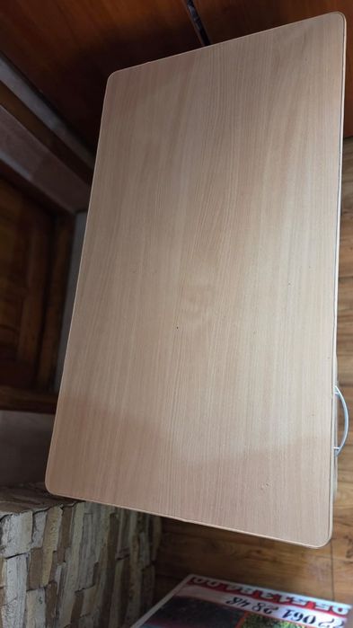 Продам стол ученический