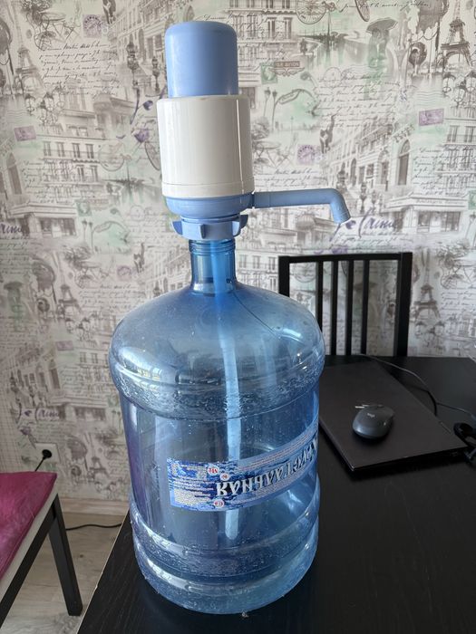 Продам бутыль с помпой