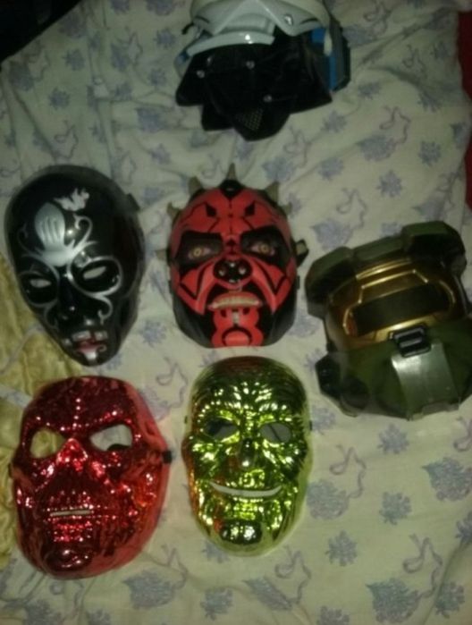 Vand colectie 160 de masti diferite,masca,carnaval, teatru, inchiriat