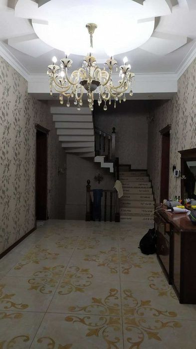 Сдается в аренду дом 380м2, Яккасарайский р-н (За рестораном Мона).