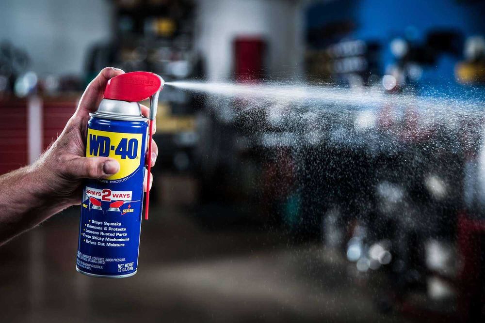 Мултифункционален спрей-техническа смазка WD-40