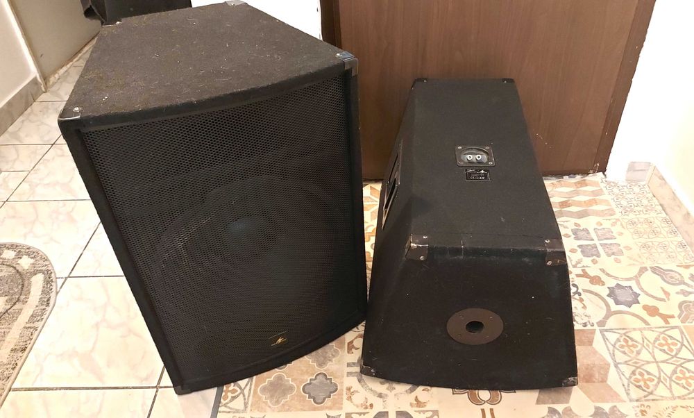 Boxe pasive Monacor PBA 15 ( sateliţi ) 15 ţoli doua cāi