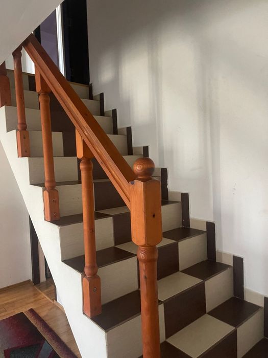 Casa de vanzare pret negociabil