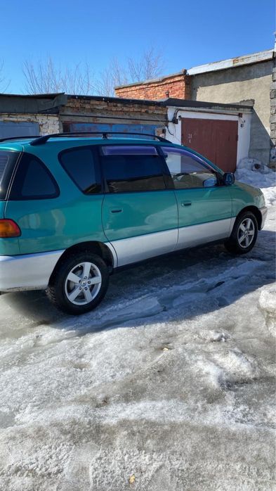 Продам машину Toyota Ipsum