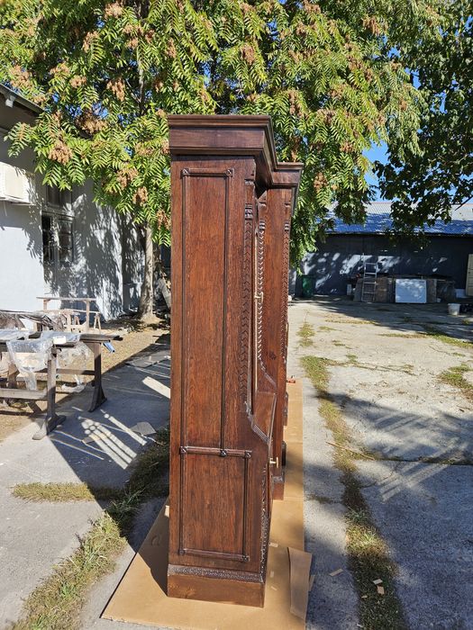 UNICAT Biblioteca sf.sec.XIX Usi Vitralii cristal lungime3,77m h 2,30m