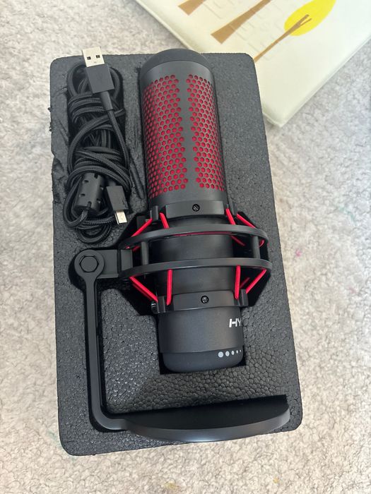 микрафон hyperX guadCast