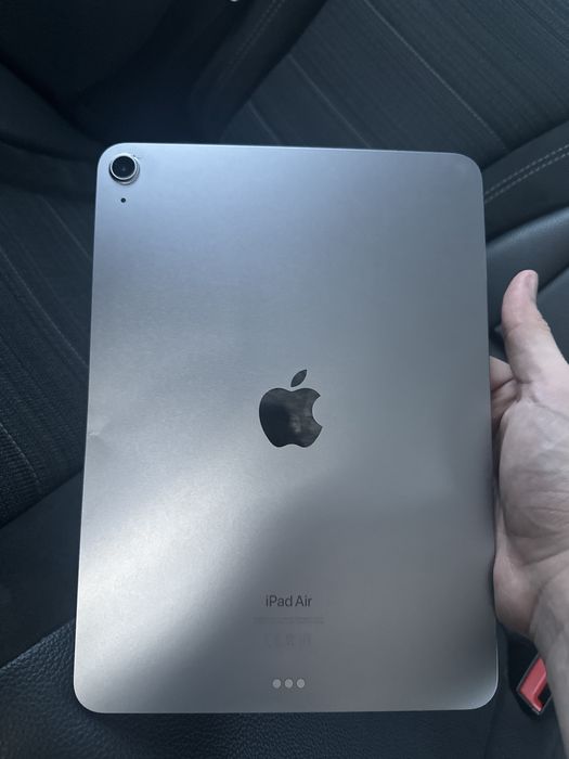 Vand tableta ipad air 11 m2 pentru piese