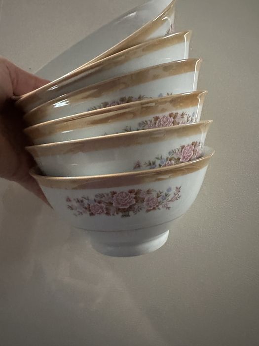 Шест броя нови купи / паници