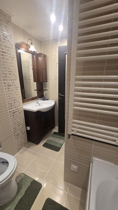 Inchiriez apartament 3 camere zona TBC