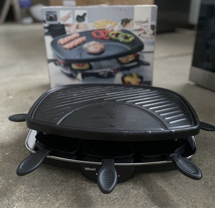 Vând grill raclette in stare buna !