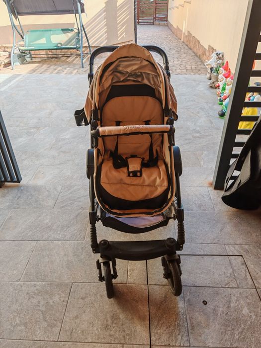 Vând Cărucior 3 în 1 Cocolle Opa, pret 450 lei.