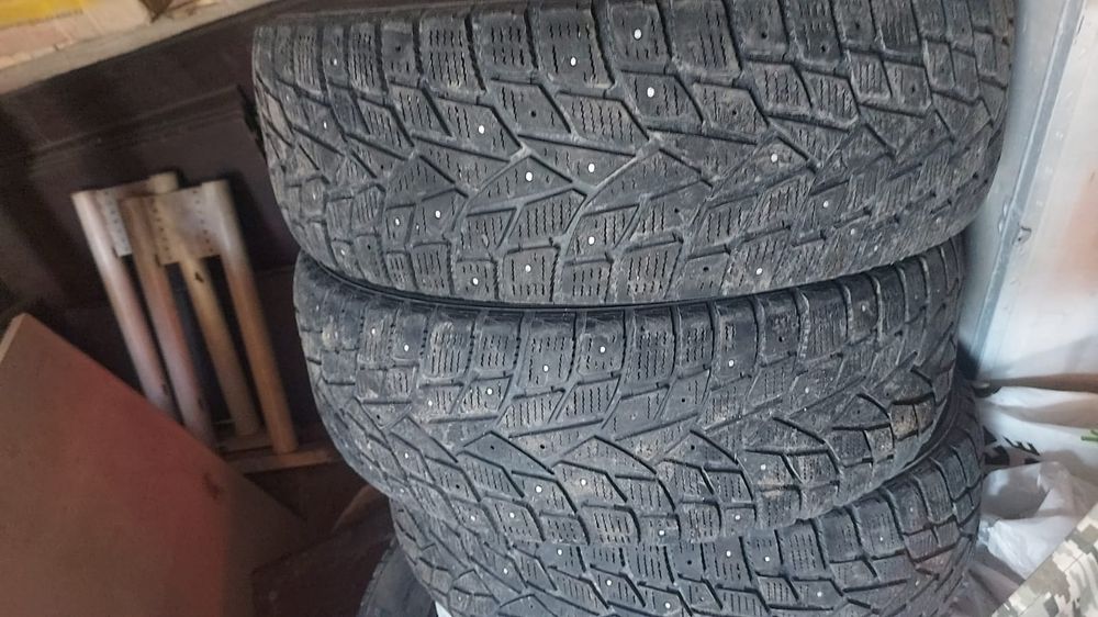 Продам шины срочна