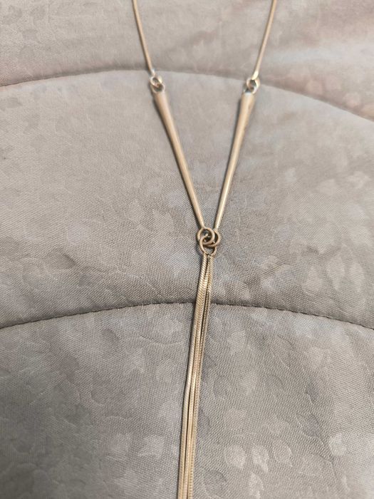 Стилно сребърно колие