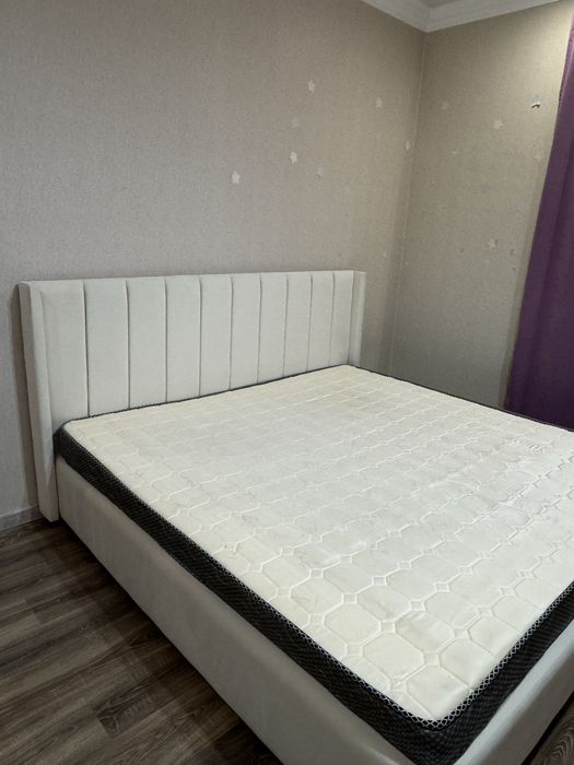 Продам кровать  200х200