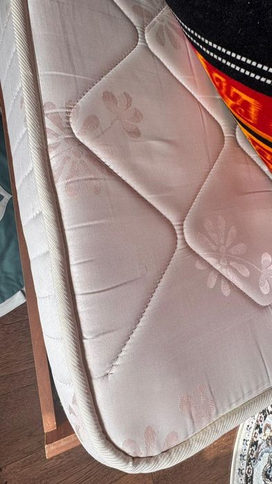 Продается двухспальная кровать