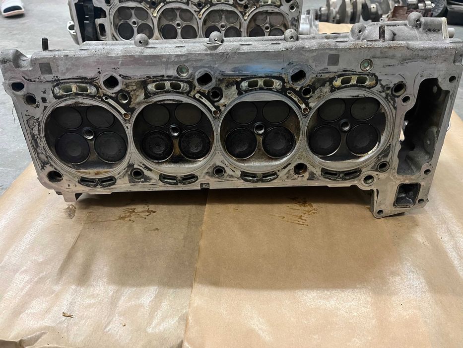 Дясна цилиндрова глава M156 6.2 V8 63 AMG 63AMG E63 ML63 Cl63 CLK63