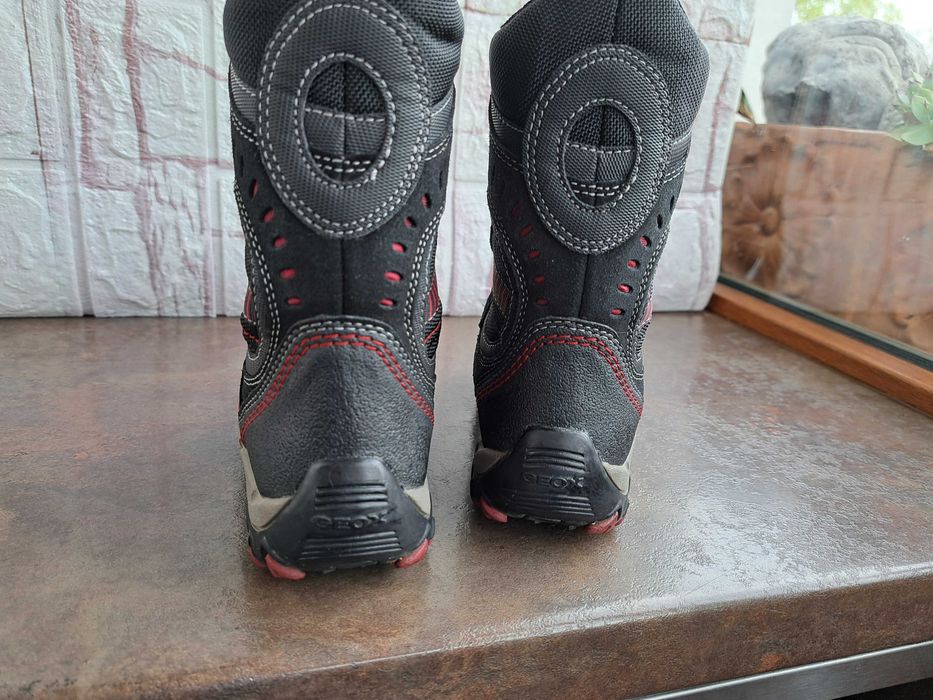 детски ботуши,зимни обувки,боти,апрески,Geox номер26 за момче,геокс