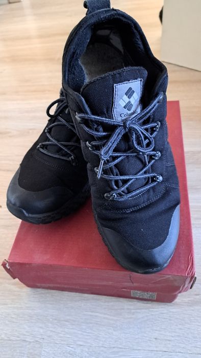 Продам мужскую зимнюю обувь