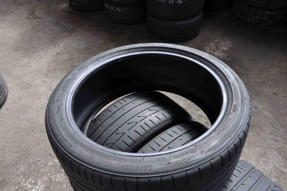 SET 4 Anvelope Vara 235/40 R19 BRIDGESTONE Potenza S001 96W