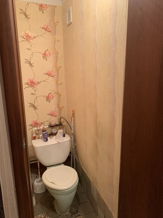 Продам двух комнатную