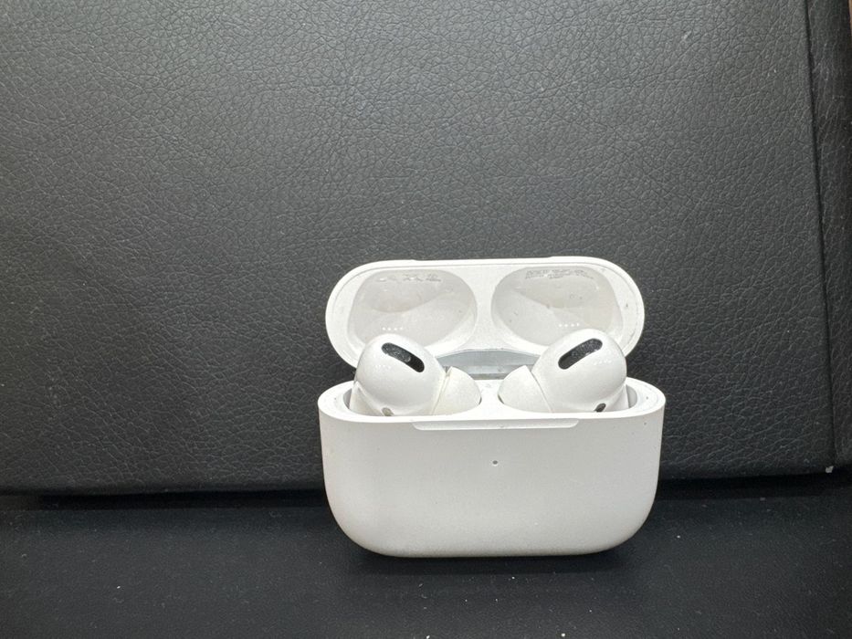 AirPods pro 1-ые