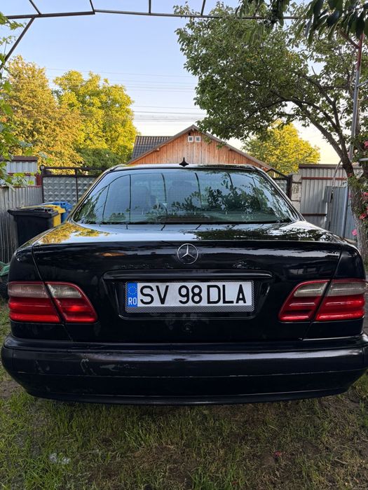 Vand Mercedes e200.