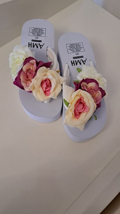 Женская обувь 40 размера (Маломерка подойдёт на 38 размера)