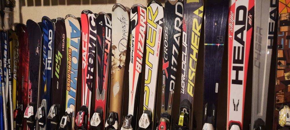 Ски и ски оборудване