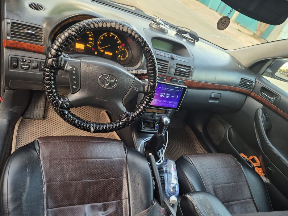 Продам Тойота Авенсис