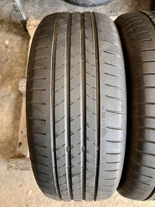 2 anvelope vara 225/55/17 , Bridgestone !