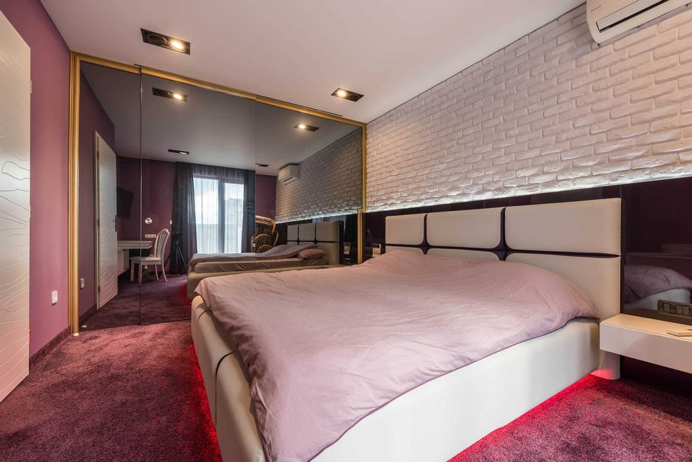 Продава се Тристаен апартамент в Варна, Левски - 135 кв.м за 1473 €/кв.м - Снимка #11