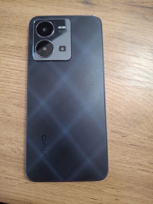 Продаётся телефон vivo Y35 128