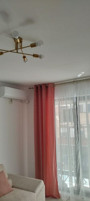 Închiriez apartament cu doua camere