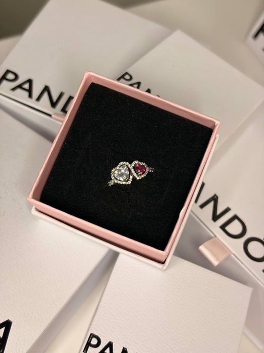 Продам кольца Pandora