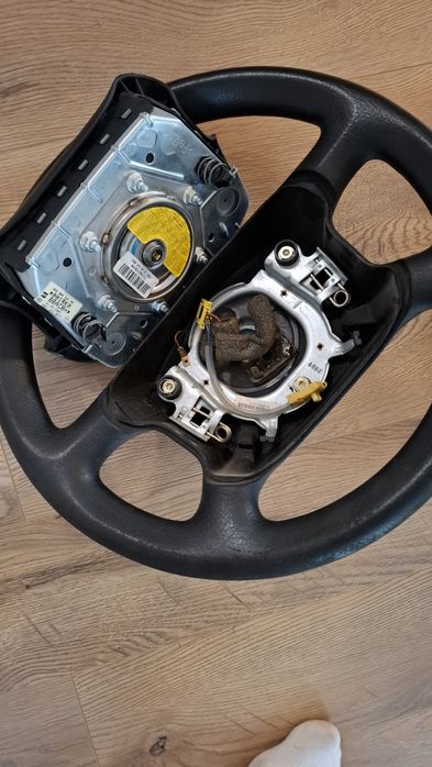 Far Golf 5 si stopuri Golf 5 FOARTE IEFTINE, volan Golf 4