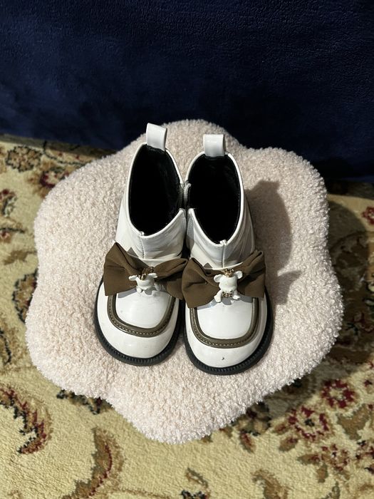 Обувь для девочек в отличном состоянии