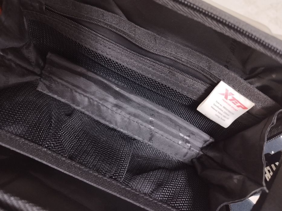 Сумка спортивная твердая