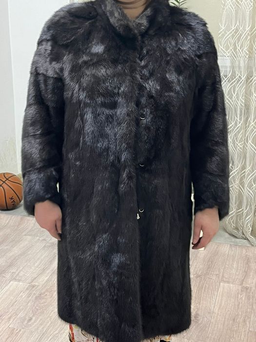 Продам норкувую шубу (шуба)