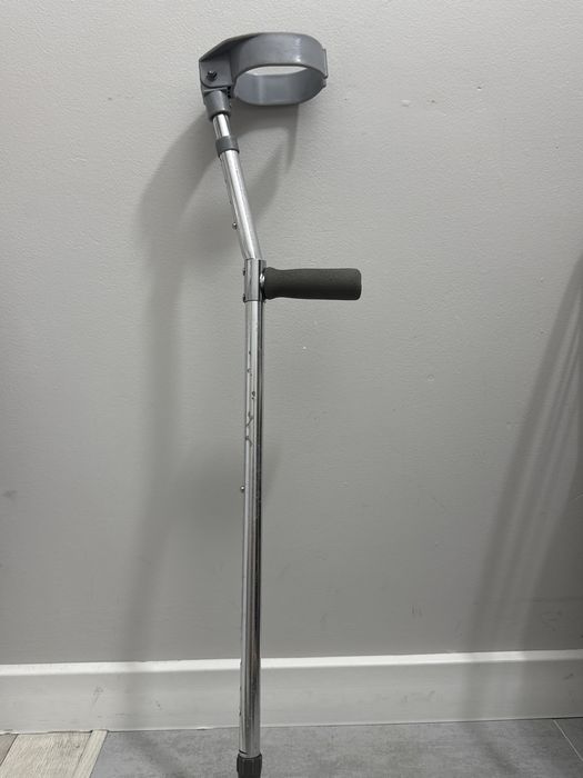 трость для поддержки ходьбы