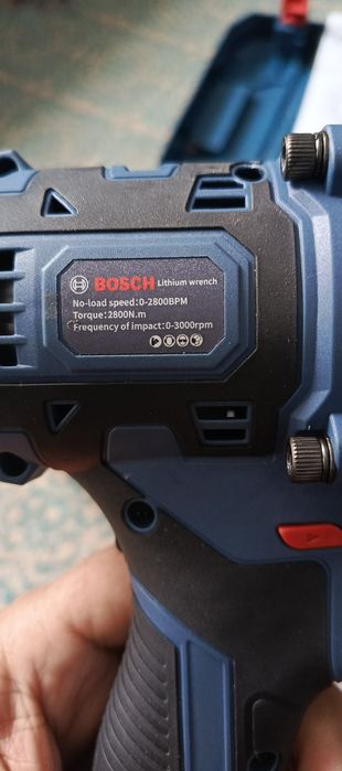 Продам гайковёрты.Бош