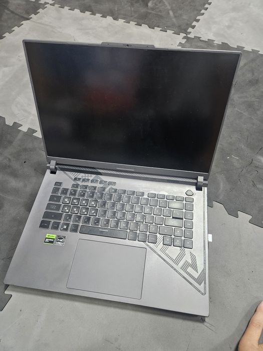 Rogstrix g16 2024