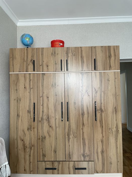 Продам шифоньер