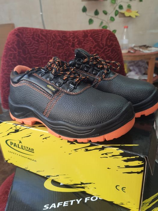 Работни обувки номер 36.37,38,42 номер